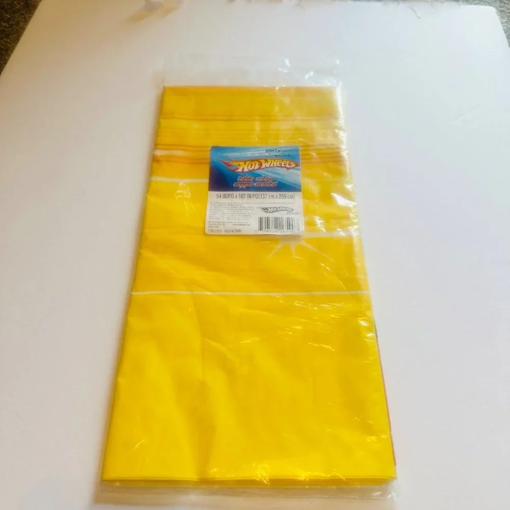 Hot Wheels Hallmark Fast Action! Yellow Background Race Car Table Cover 54